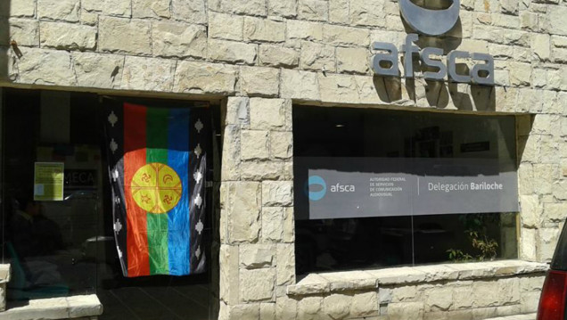imagen Comunidad mapuche tomó las oficinas del Afsca en Bariloche