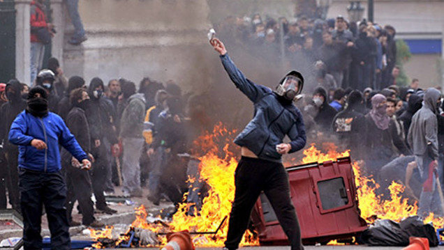 imagen Masivas protestas contra los ajustes en Grecia