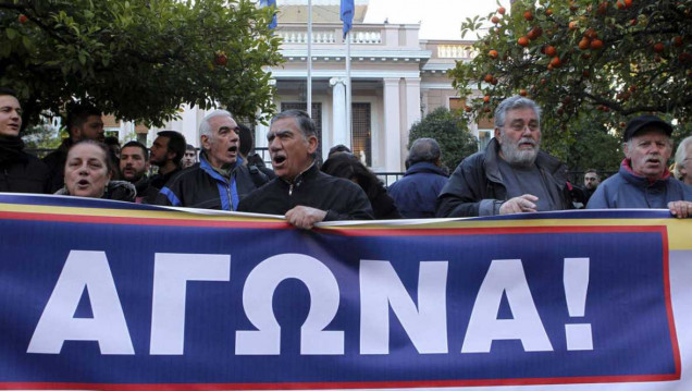 imagen Miles de griegos marchan contra la reforma jubilatoria de Tsipras