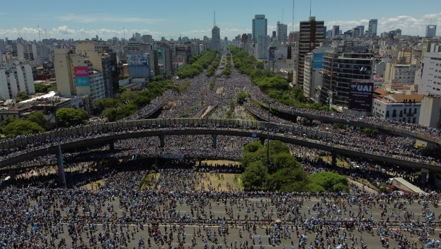 imagen El multitudinario festejo argentino fue tapa de los medios internacionales