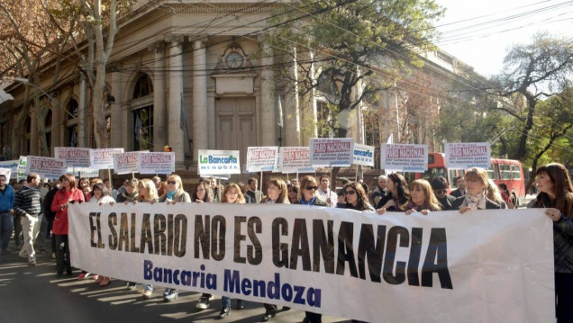 imagen De 11 a 13 horas no habrá bancos en Mendoza