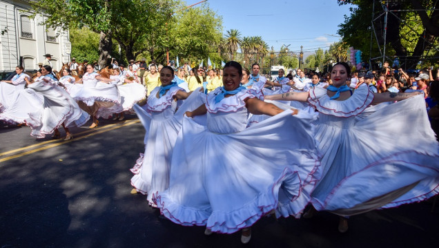 imagen Mendoza y su Vendimia: fotogalería del festejo popular en las calles 