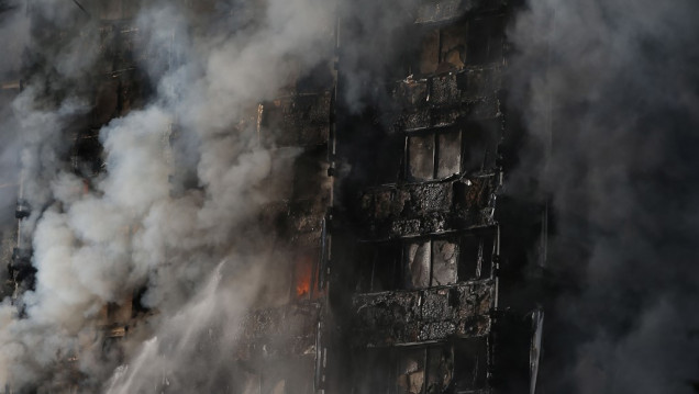 imagen Al menos 6 muertos y 64 heridos por un incendio en una torre en Londres