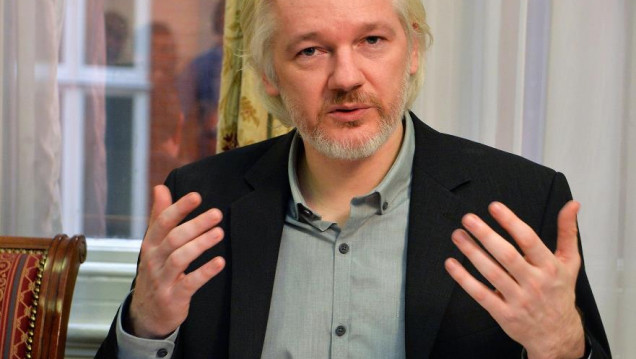 imagen Assange podría entregarse mañana, de acuerdo al dictamen que emita la ONU