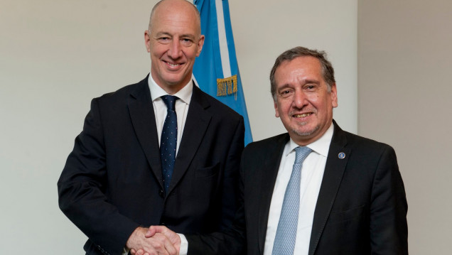 imagen Malvinas: el embajador de Gran Bretaña aseguró tener más "empatía" con Macri