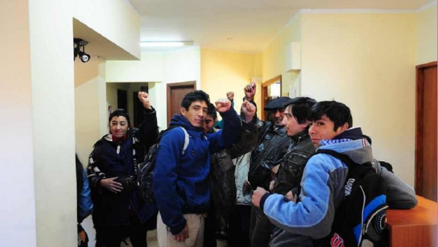imagen Caso Maldonado: mapuches tomaron el juzgado de Esquel
