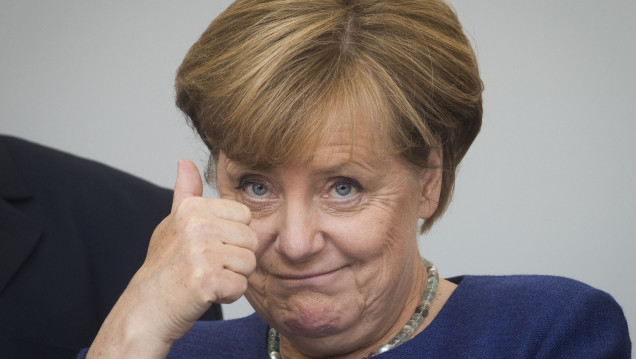imagen Merkel busca socios políticos para contener el avance neonazi