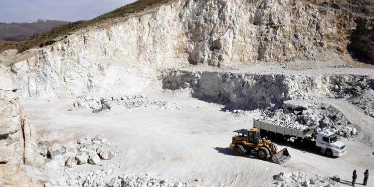 "¿Se pueden hacer las cosas diferentes?": el Gobierno nacional busca instalar el debate por la minería 