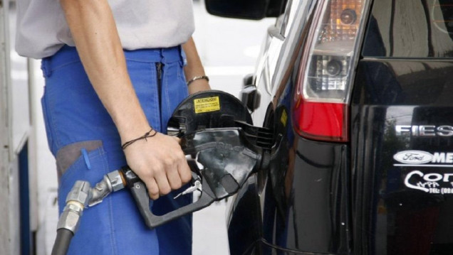 imagen Liberarán el precio de los combustibles en 2018