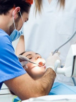 Los dientes y prótesis en mal estado aumentan el riesgo de cáncer bucal