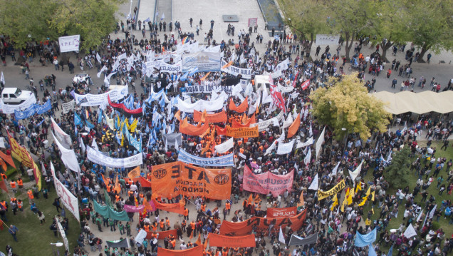 imagen Derecho de huelga: "El fallo de la Corte es político y beneficia a empresarios y al Gobierno"