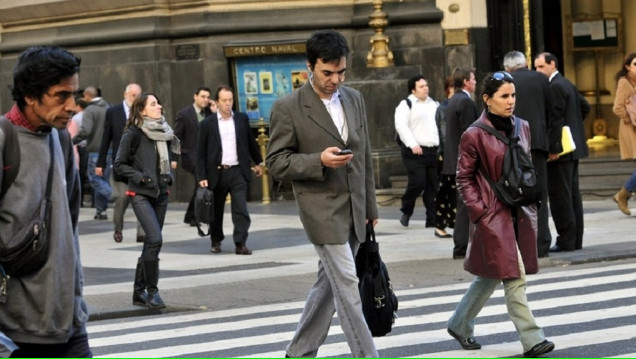 imagen Seguridad Vial: el uso del celular, el principal motor de los siniestros peatonales 