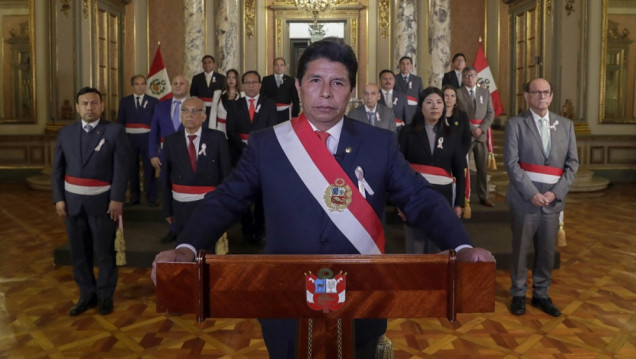 imagen Quiebre institucional en Perú: Castillo disolvió el Congreso y declaró un toque de queda