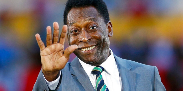 Miles de personas le dieron el último adiós a Pelé en el estadio del Santos 