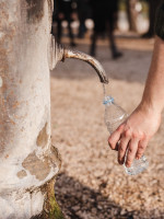 Acceso universal al agua potable: un progreso tan positivo como insuficiente