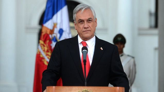 imagen Piñera lidera una encuesta presidencial, secundado por el oficialista Guillier