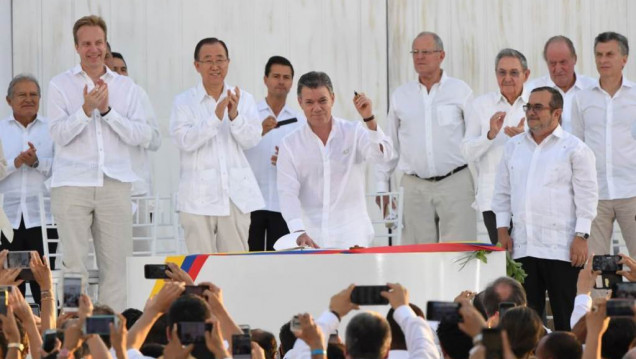imagen Juan Manuel Santos fue premiado con el Nobel de la Paz