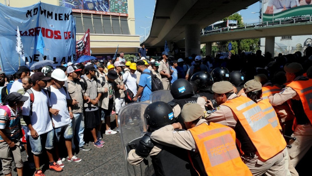 imagen Con disturbios, el acto de la CTA terminó en Plaza de Mayo