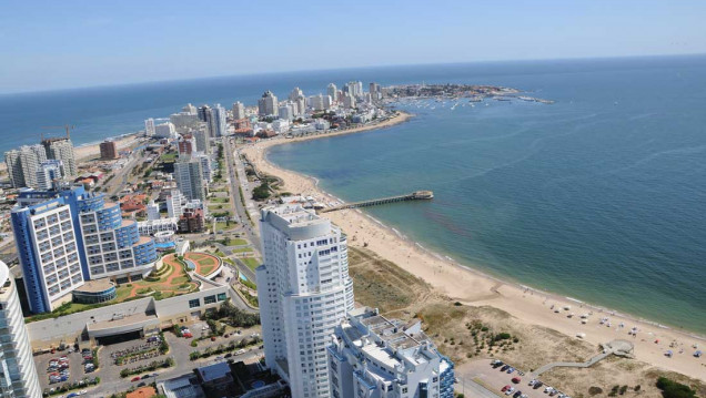 imagen Vacaciones: por qué te conviene viajar a Uruguay si tenés dólares