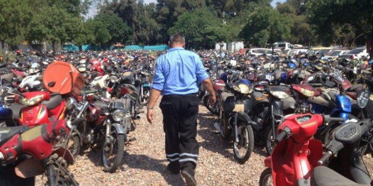 Habrá un doble remate de autos y motocicletas en Godoy Cruz