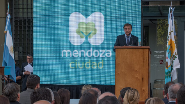 imagen Suárez prometió una Ciudad presente para los más necesitados 