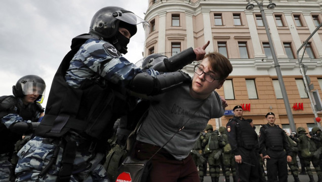 imagen La Unión Europea repudió las detenciones de opositores a Putin