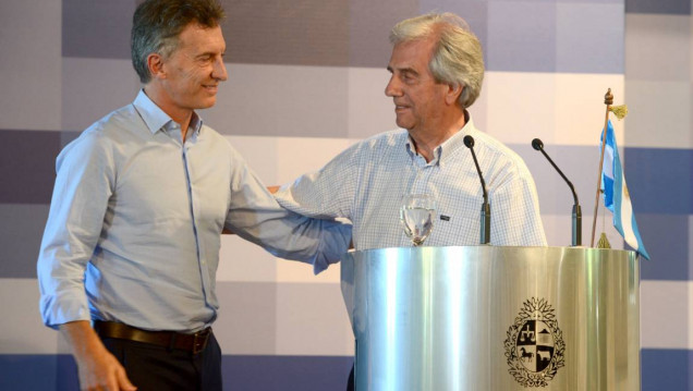 imagen Macri y Tabaré acordaron la candidatura para el Mundial de Fútbol 2030