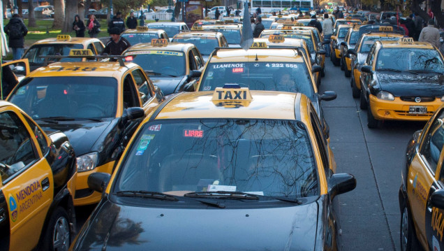 imagen Nuevo round de la disputa entre Uber y los taxistas