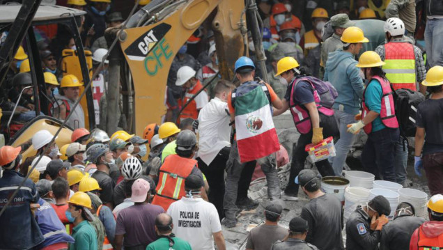 imagen Ya son 324 los muertos por el terremoto en México