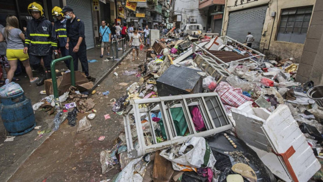imagen China: Hay 16 muertos y 200 heridos por el tifón Hato