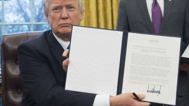 imagen Trump retira a Estados Unidos del tratado comercial con el Pacífico