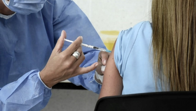 imagen Mendoza comienza a colocar la cuarta dosis de la vacuna contra la Covid para mayores de 18 años