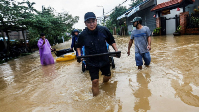 imagen Vietnam: arrasó el huracán Damrey y dejó al menos 44 muertos